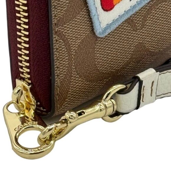 Coach X Peanuts Long Zip Around Wallet In Signature Canvas W/ Varsity Patches - Picture 2 of 8